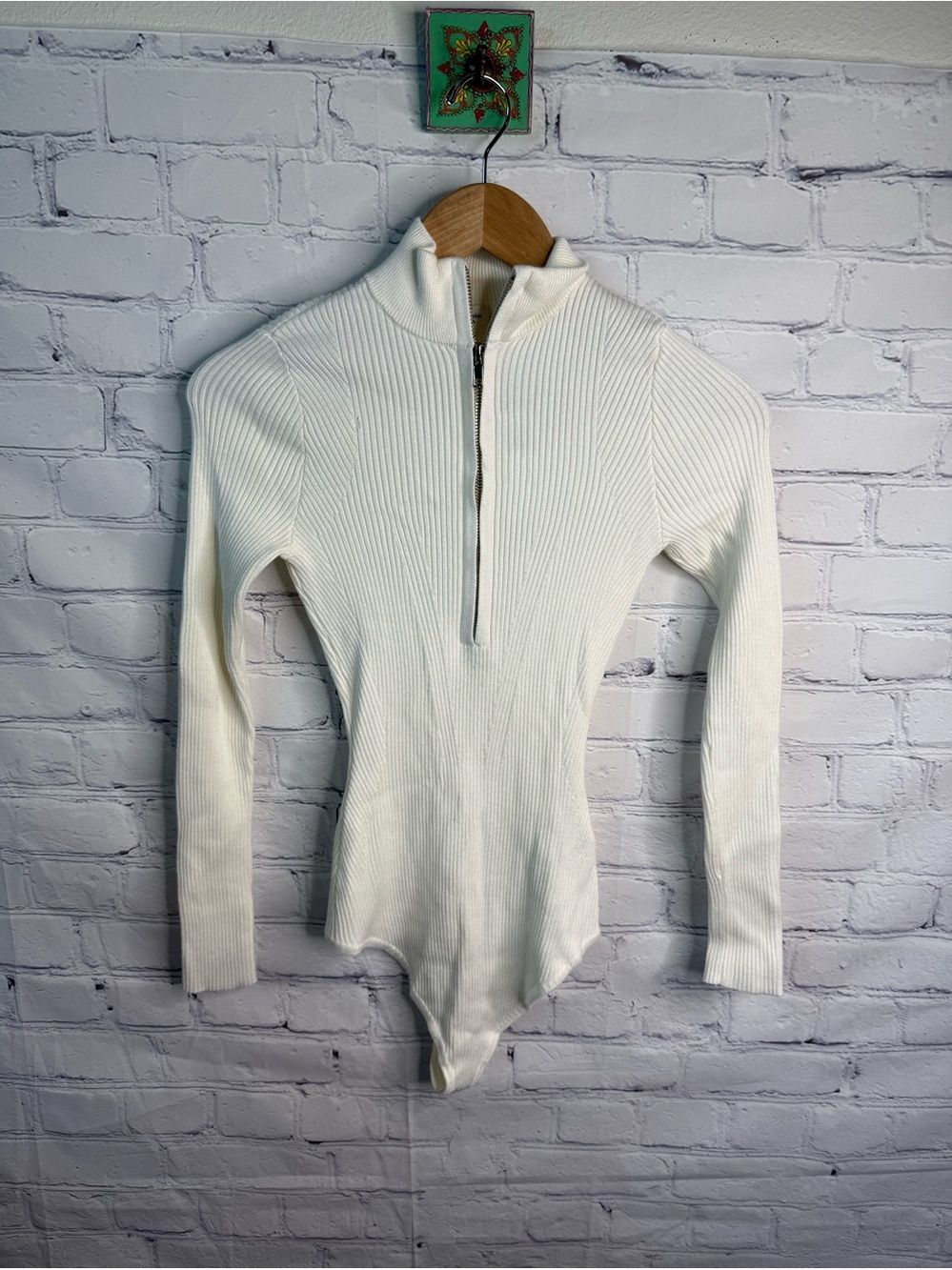 Abercrombie & Fitch Cream Ribbed Bodysuit Small NWT